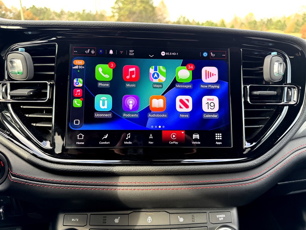 Used 2023 Dodge Durango GT image 4