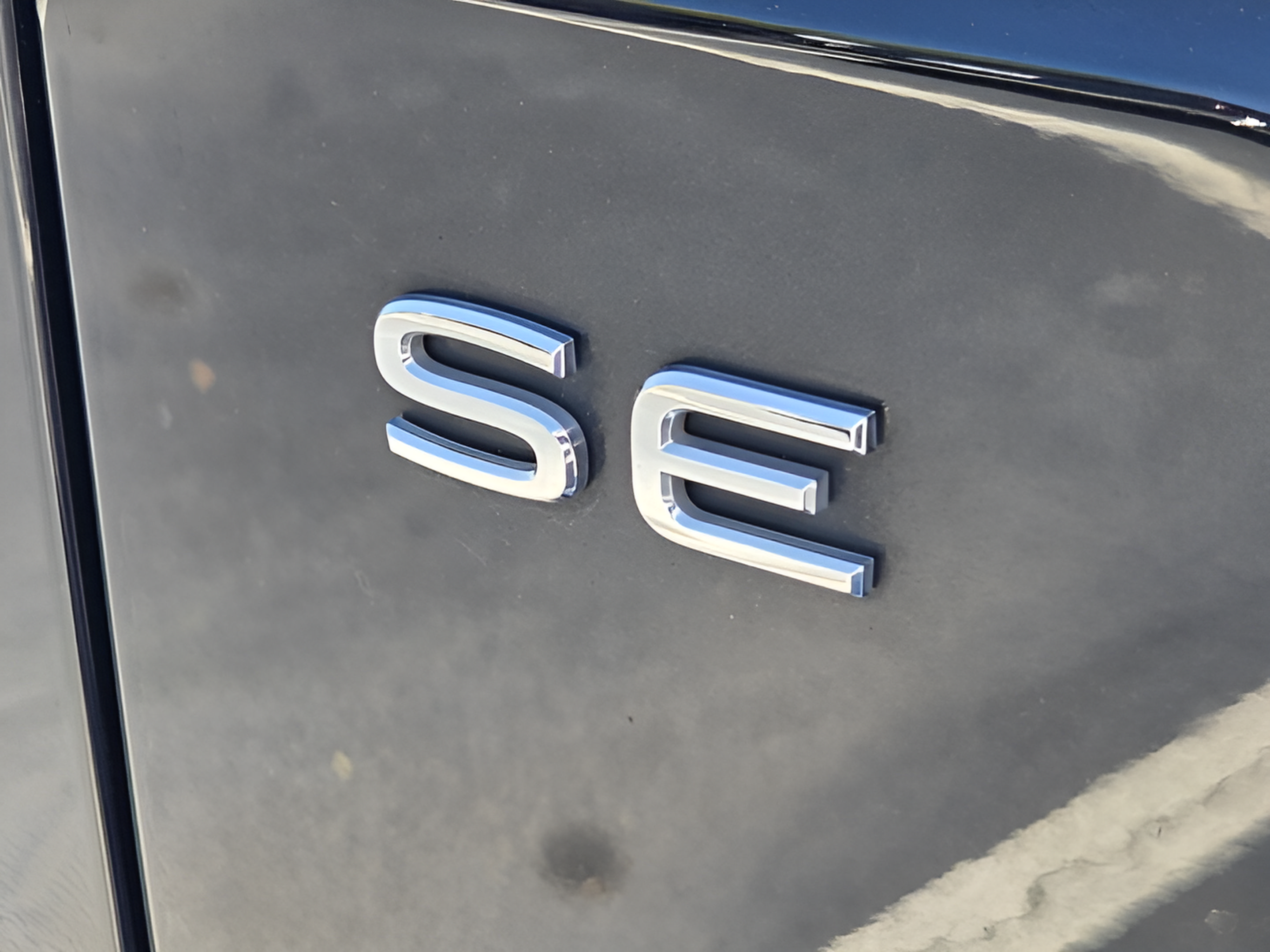 Used 2024 Volkswagen Atlas SE FWD image 32