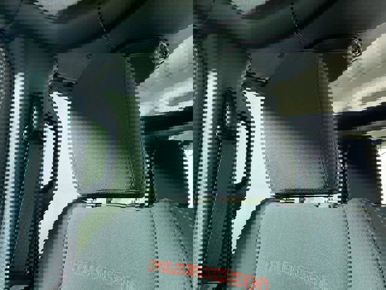 Used 2023 Jeep Wrangler Unlimited Rubicon image 32