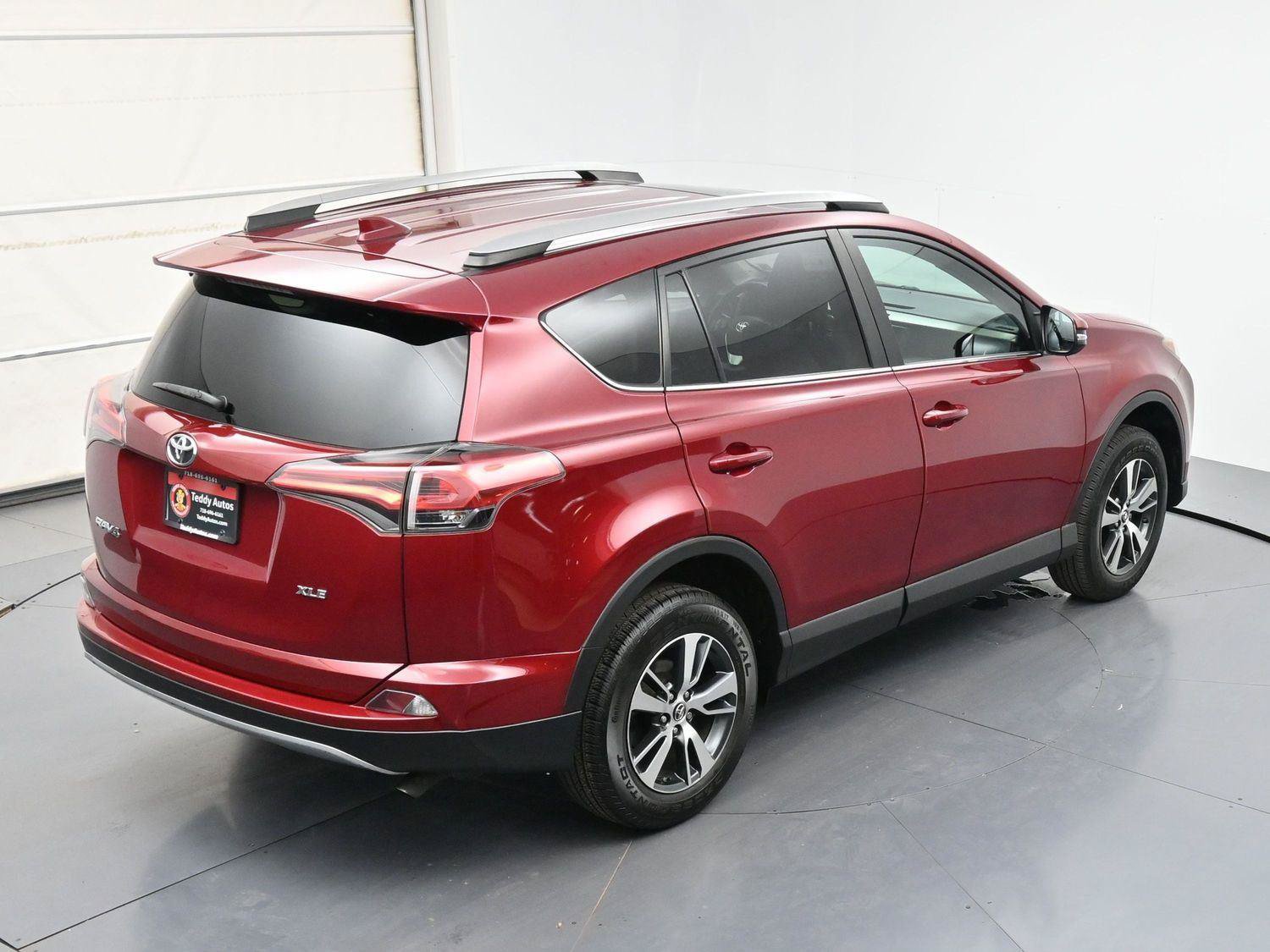 Used 2018 Toyota RAV4 XLE FWD image 31