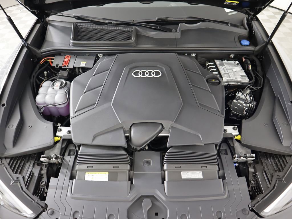 Used 2025 Audi Q8 Premium w/ Black Optic Package image 31