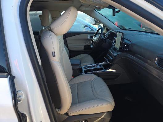 Used 2020 Ford Explorer Platinum image 7