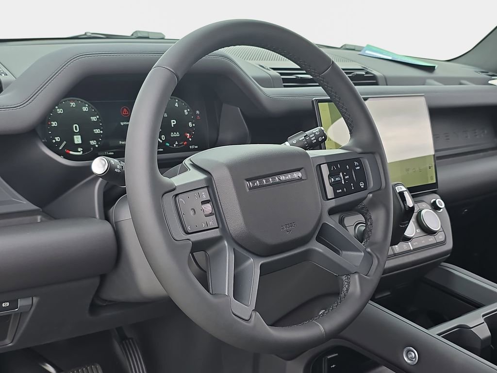 New 2026 Land Rover Defender 110 X-Dynamic SE AWD/4WD image 16