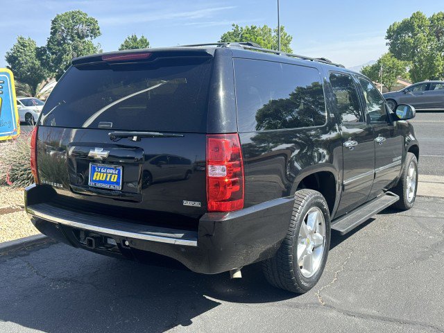 Used 2011 Chevrolet Suburban LTZ RWD image 3