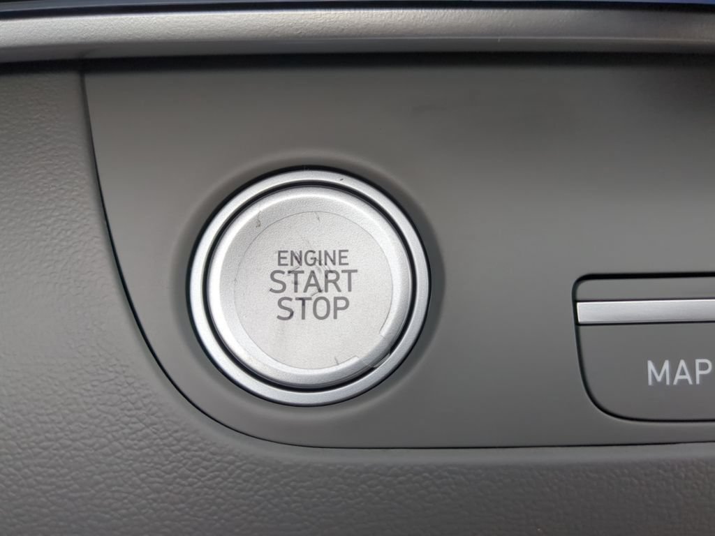 Used 2024 Hyundai Elantra Blue FWD image 19