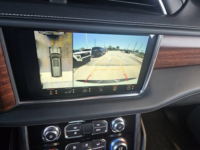 Used 2023 GMC Yukon Denali Ultimate AWD/4WD image 36