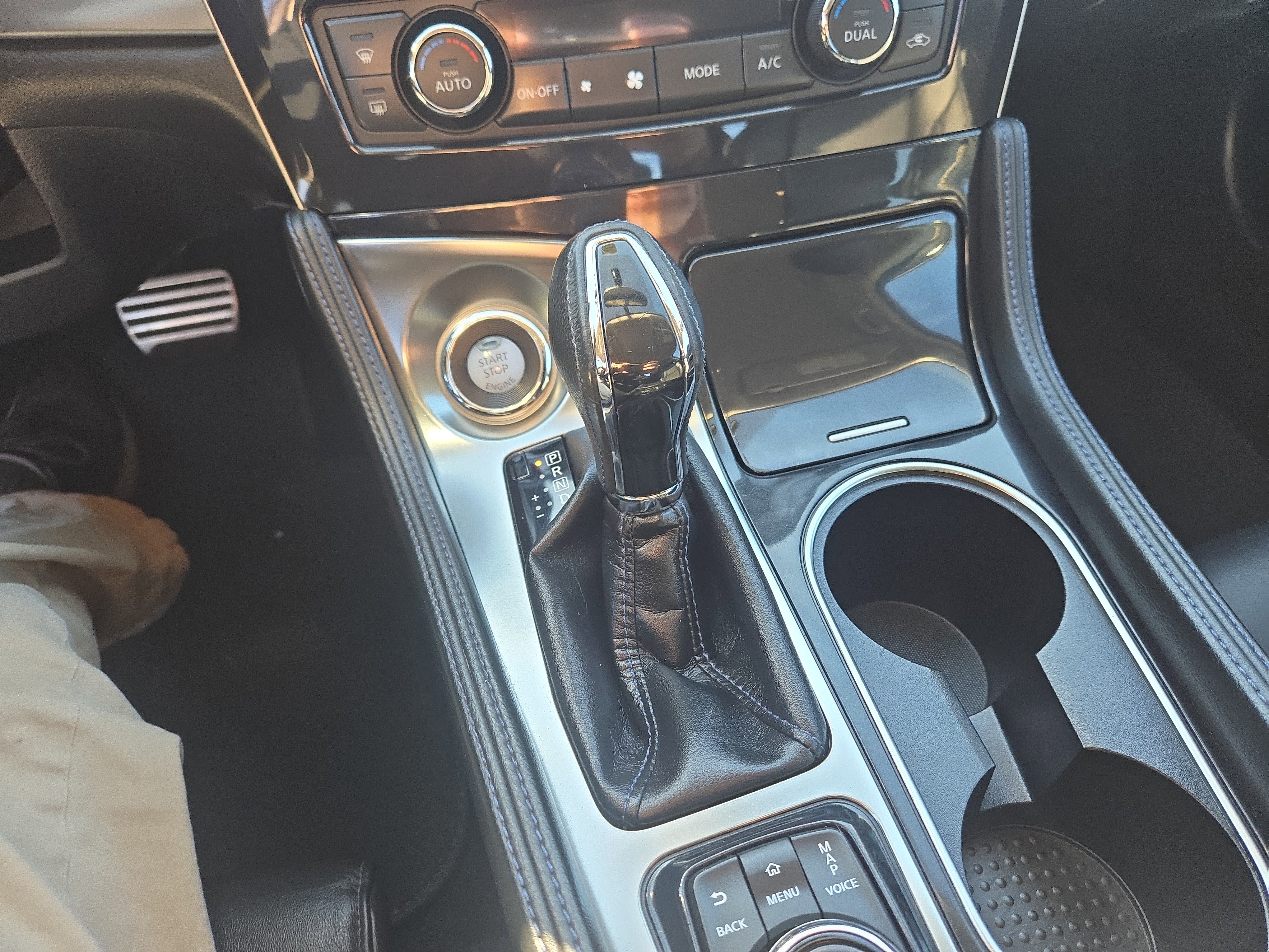 Used 2018 Nissan Maxima SR w/ Midnight Edition image 24