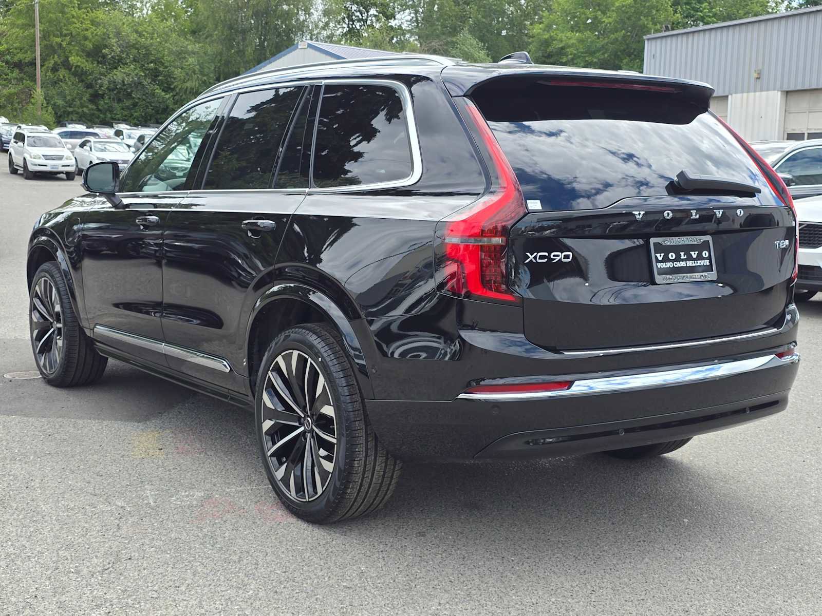 New 2026 Volvo XC90 T8 Plus w/ Protection Package AWD/4WD image 5