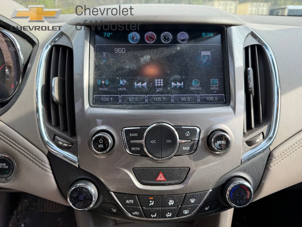 Used 2017 Chevrolet Cruze Premier FWD image 12