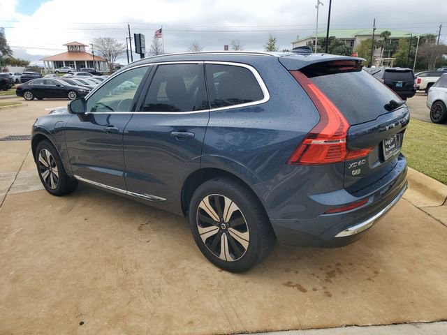 Used 2023 Volvo XC60 T8 Plus image 3