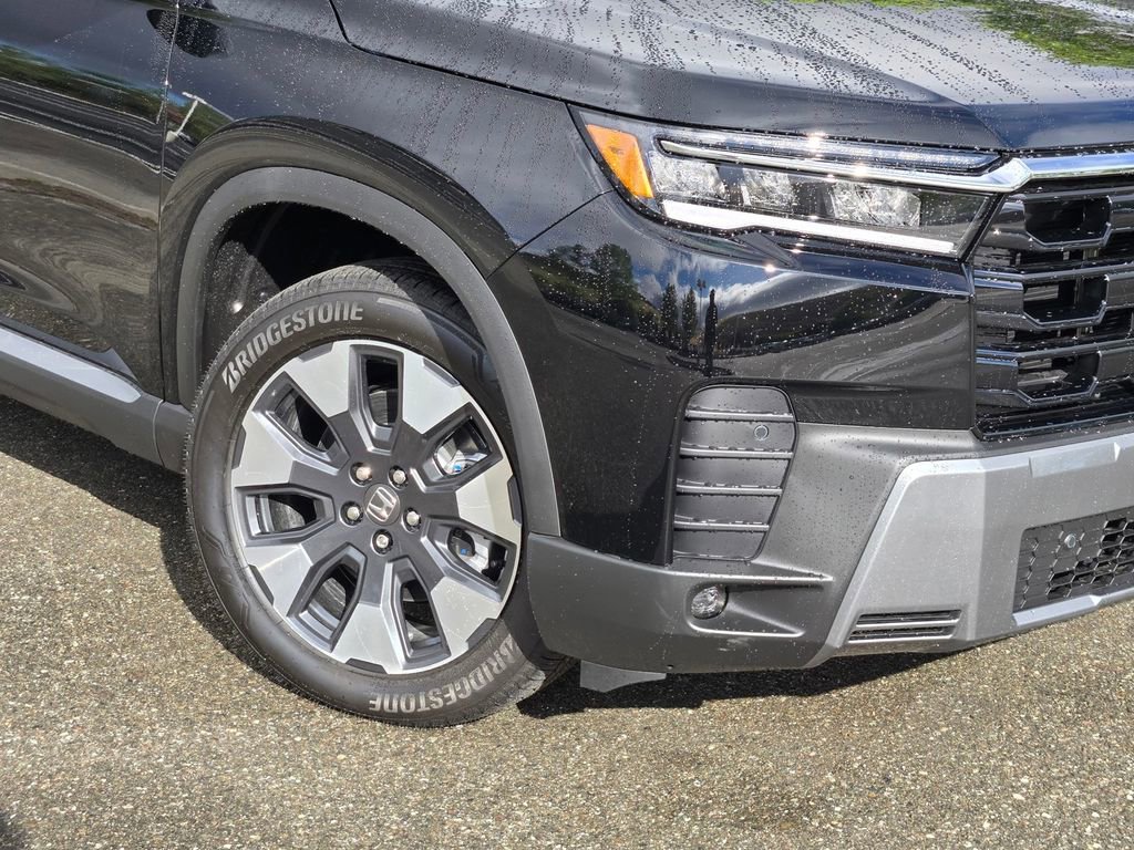 New 2026 Honda Pilot Touring image 9