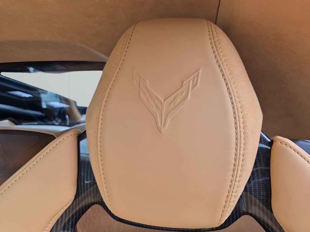 Used 2022 Chevrolet Corvette Stingray Premium Cpe w/ Engine Appearance Package image 22