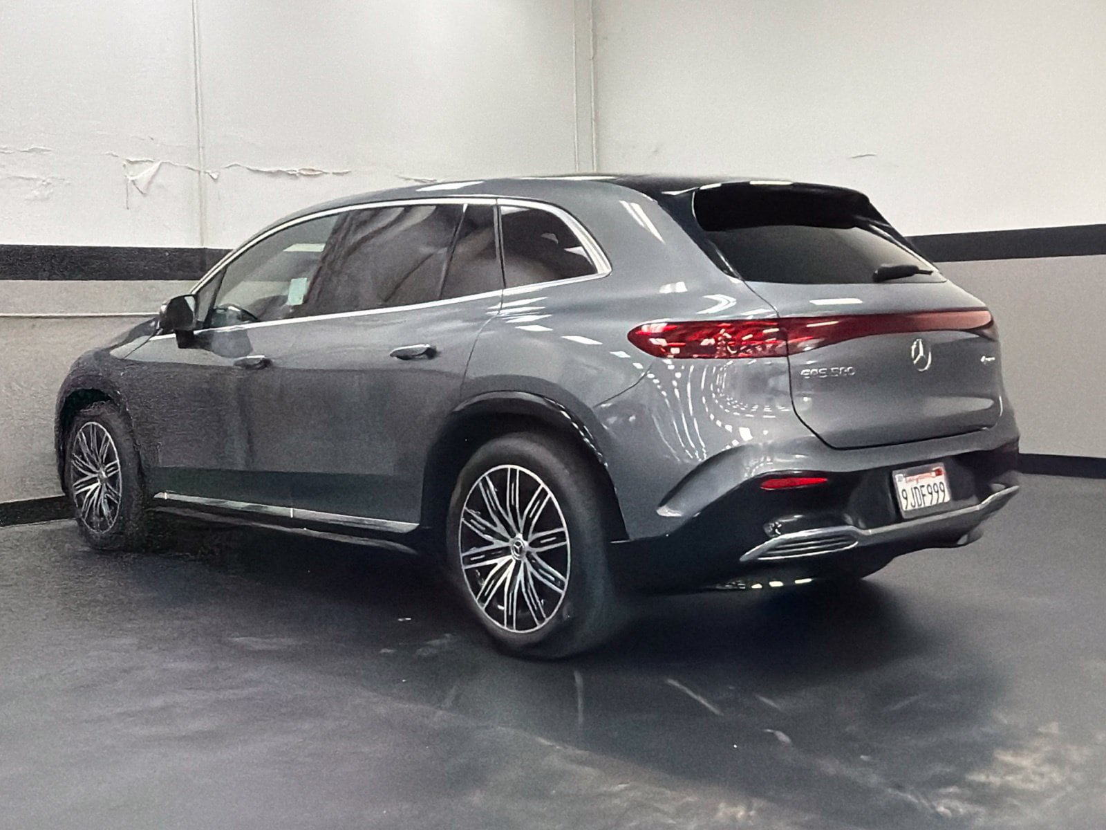 Certified 2023 Mercedes-Benz EQS 580 4MATIC SUV image 8