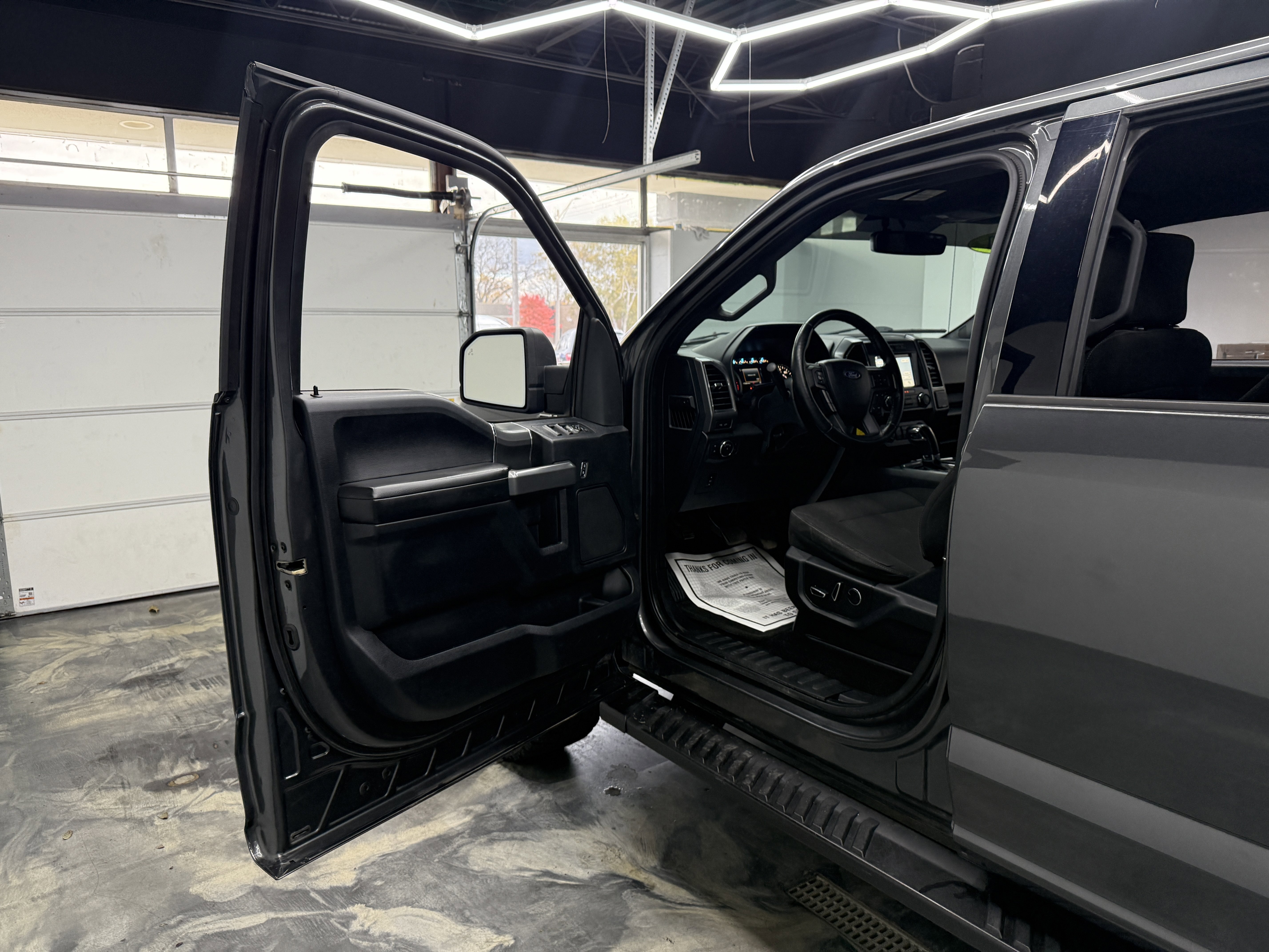 Used 2017 Ford F150 XLT w/ Equipment Group 302A Luxury image 10