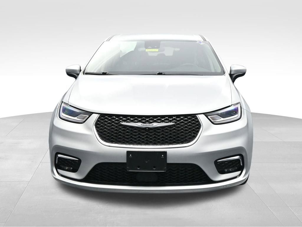 Used 2023 Chrysler Pacifica Touring-L FWD image 8