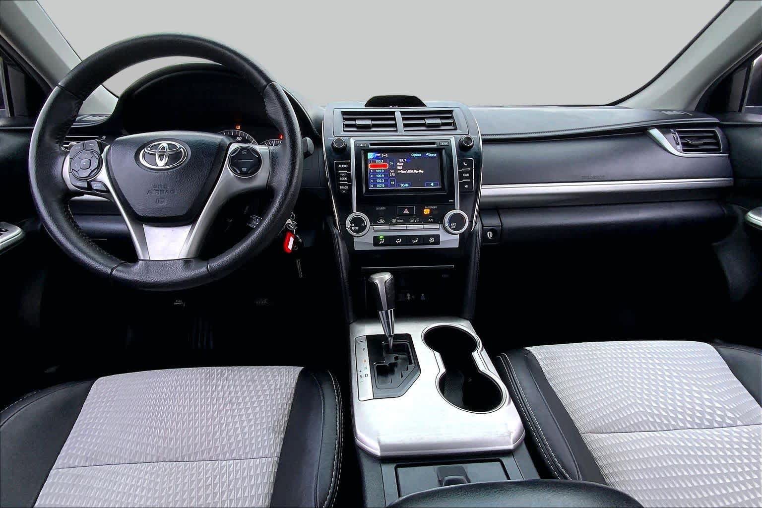 Used 2012 Toyota Camry SE FWD image 15