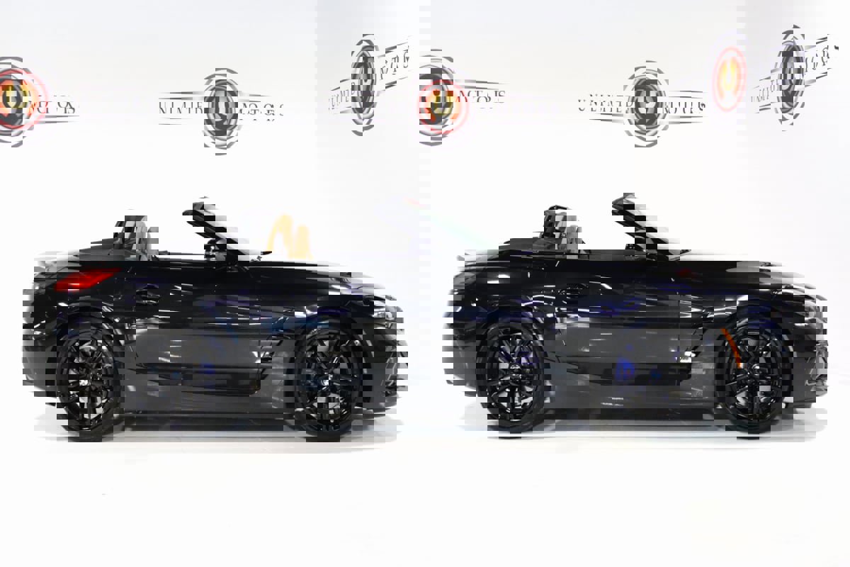 Used 2024 BMW Z4 M40i w/ Premium Package image 5