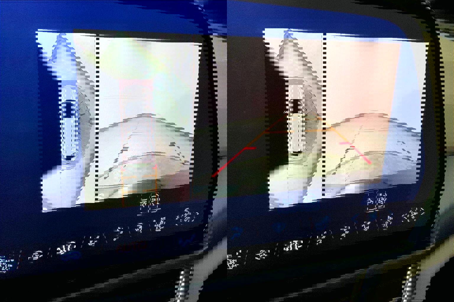 Used 2025 Chevrolet Equinox EV LT FWD image 21