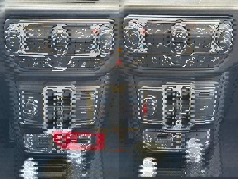 Used 2020 Jeep Gladiator Mojave image 14