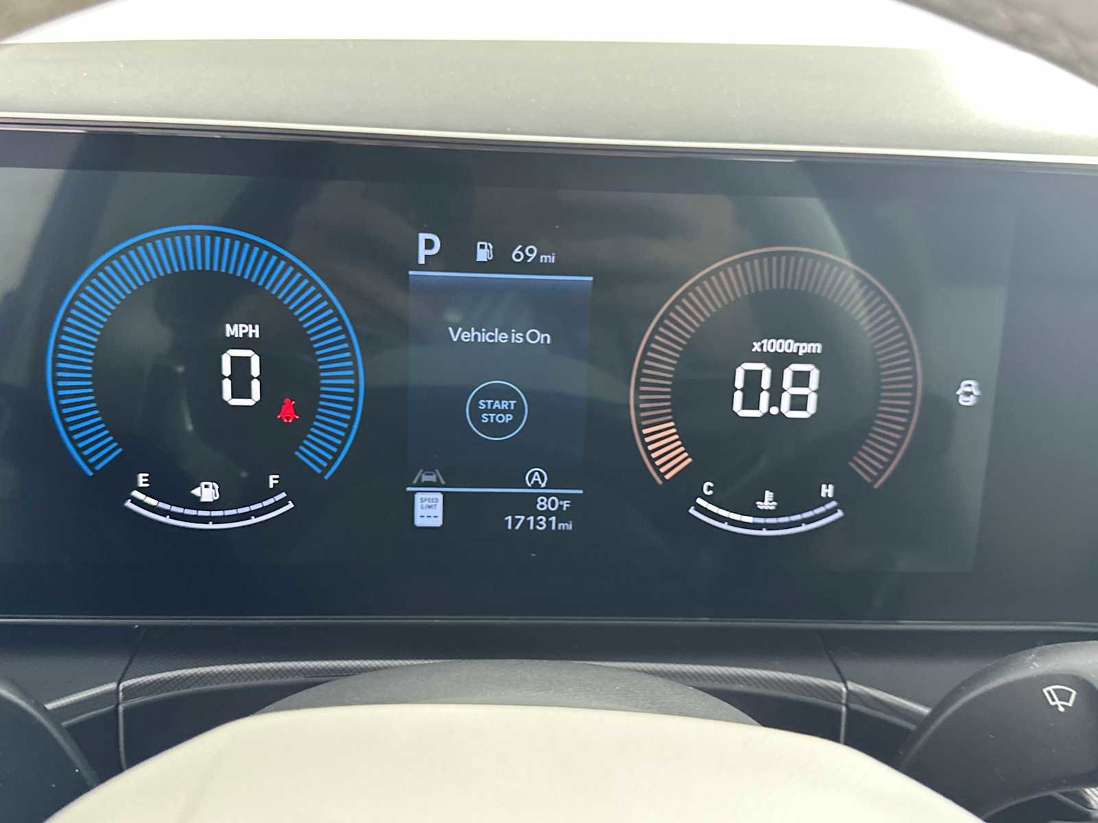 Certified 2025 Hyundai Santa Fe SE image 17