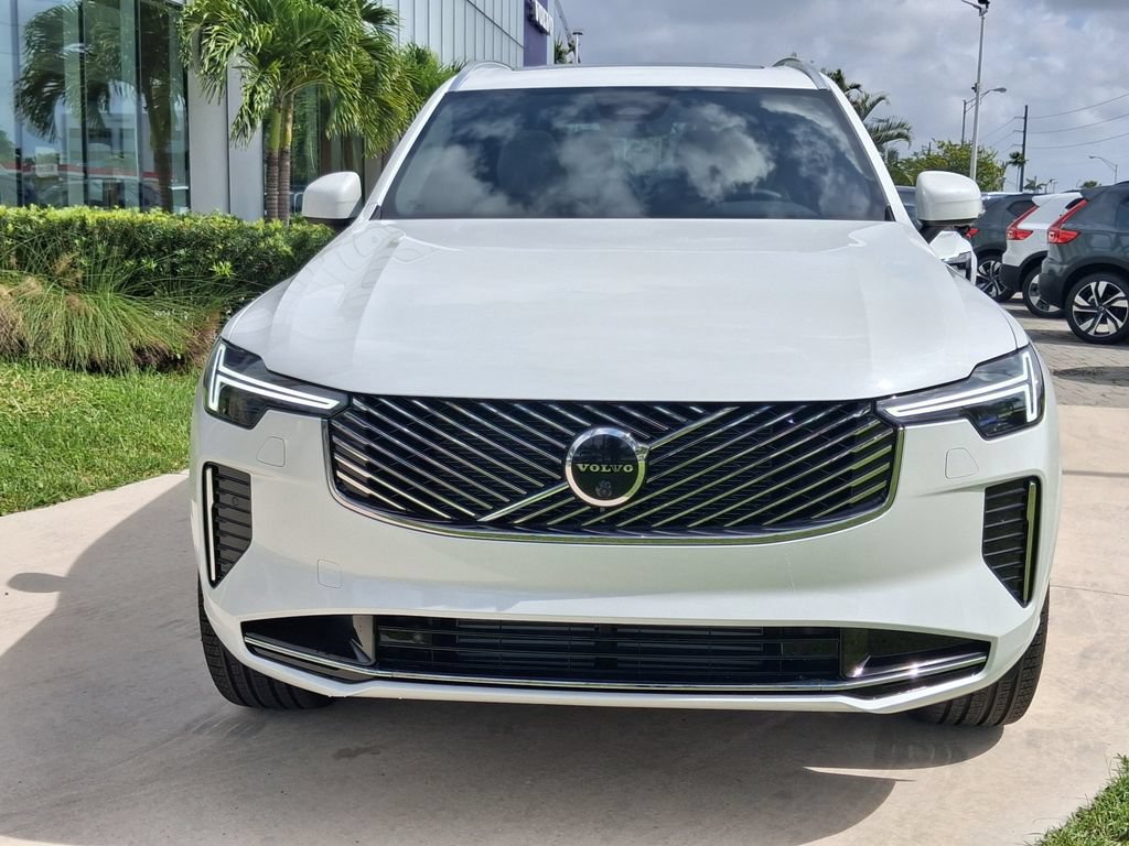 New 2026 Volvo XC90 T8 Ultra w/ Lounge Package AWD/4WD image 2
