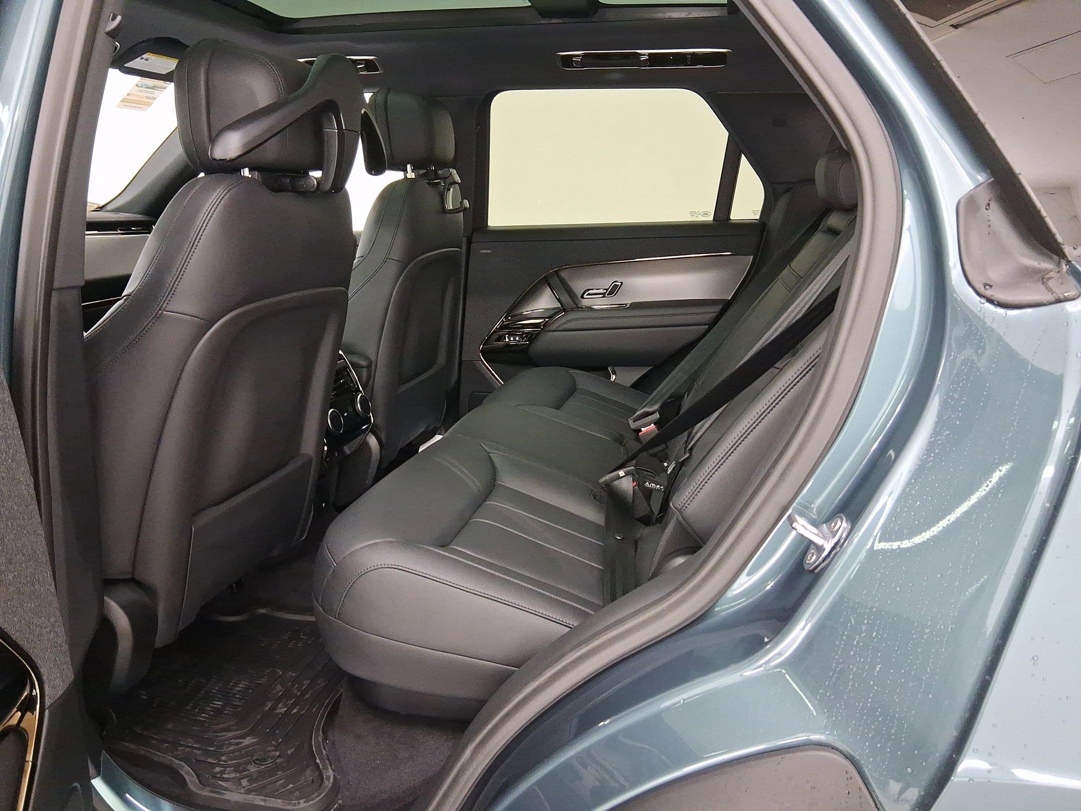 New 2025 Land Rover Range Rover Sport Dynamic SE image 13