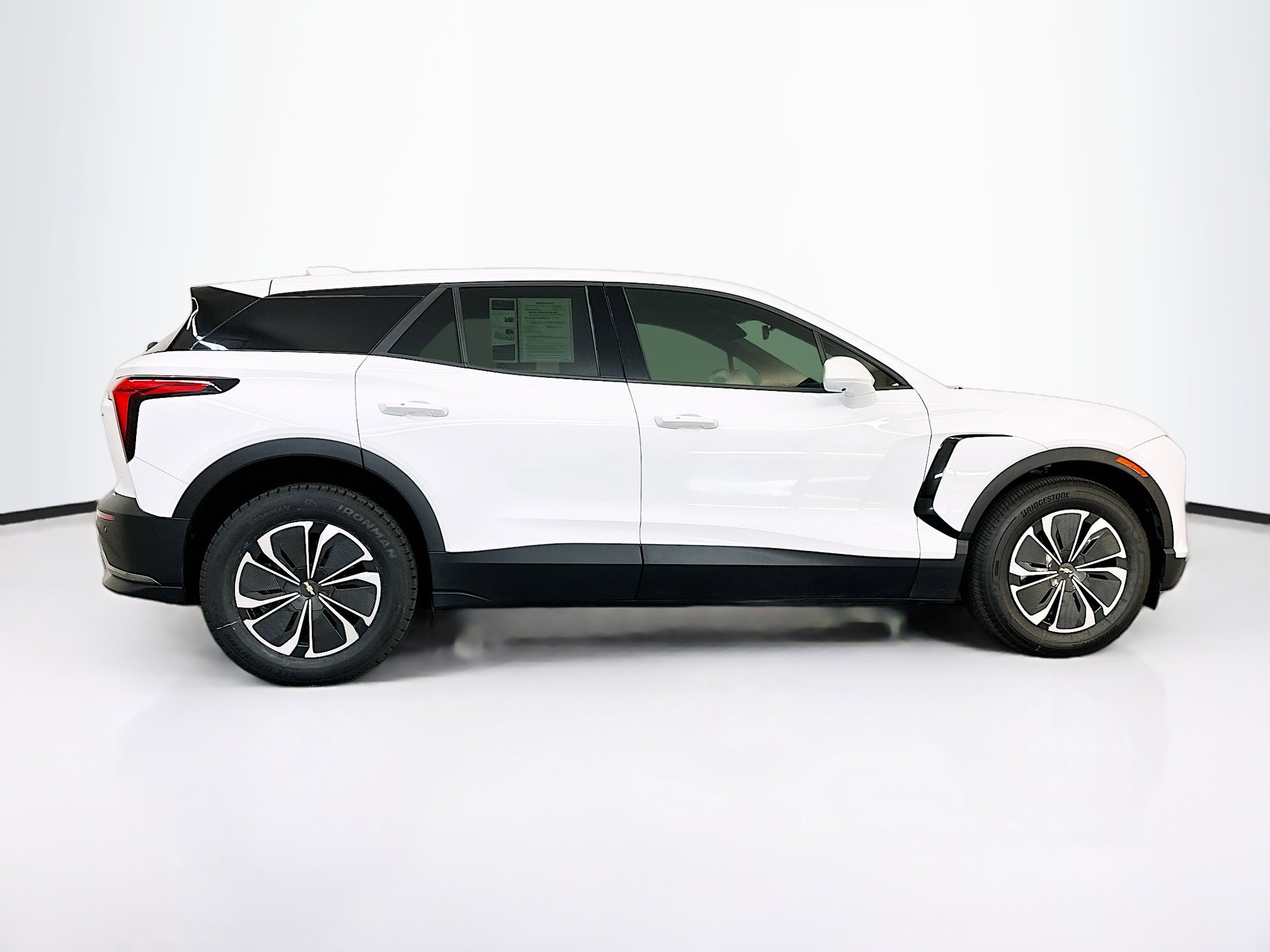 Used 2025 Chevrolet Blazer EV LT AWD/4WD image 10