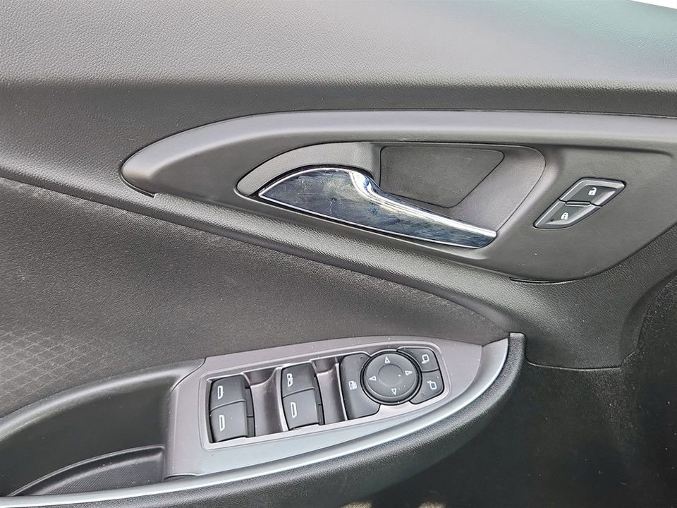 Used 2024 Chevrolet Malibu LT image 22