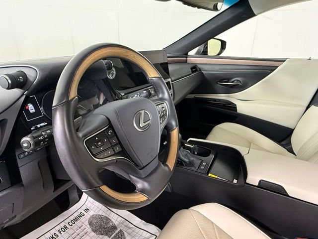 Certified 2025 Lexus ES 300h w/ Technology Package FWD image 7