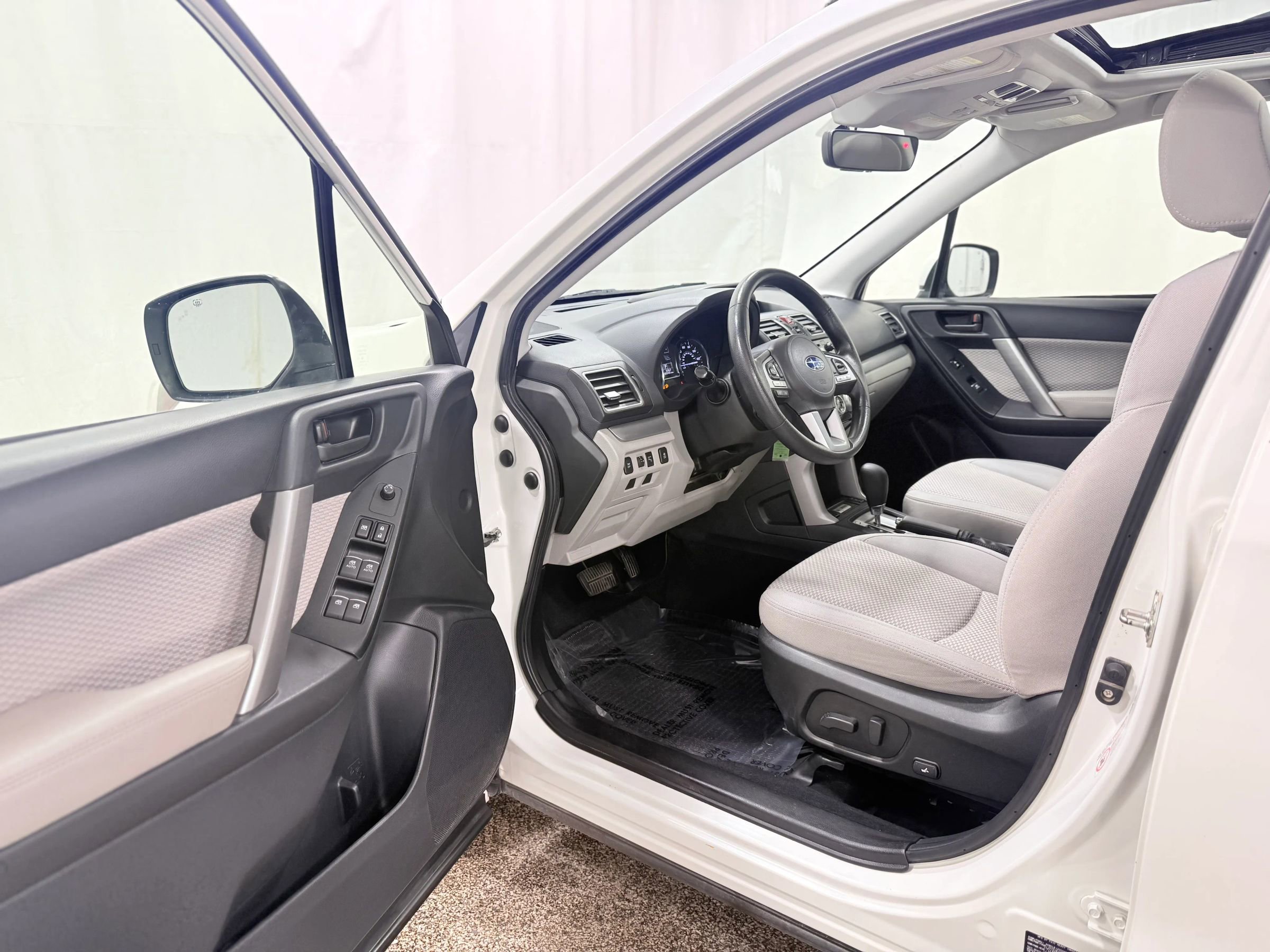 Used 2017 Subaru Forester 2.5i Premium image 10