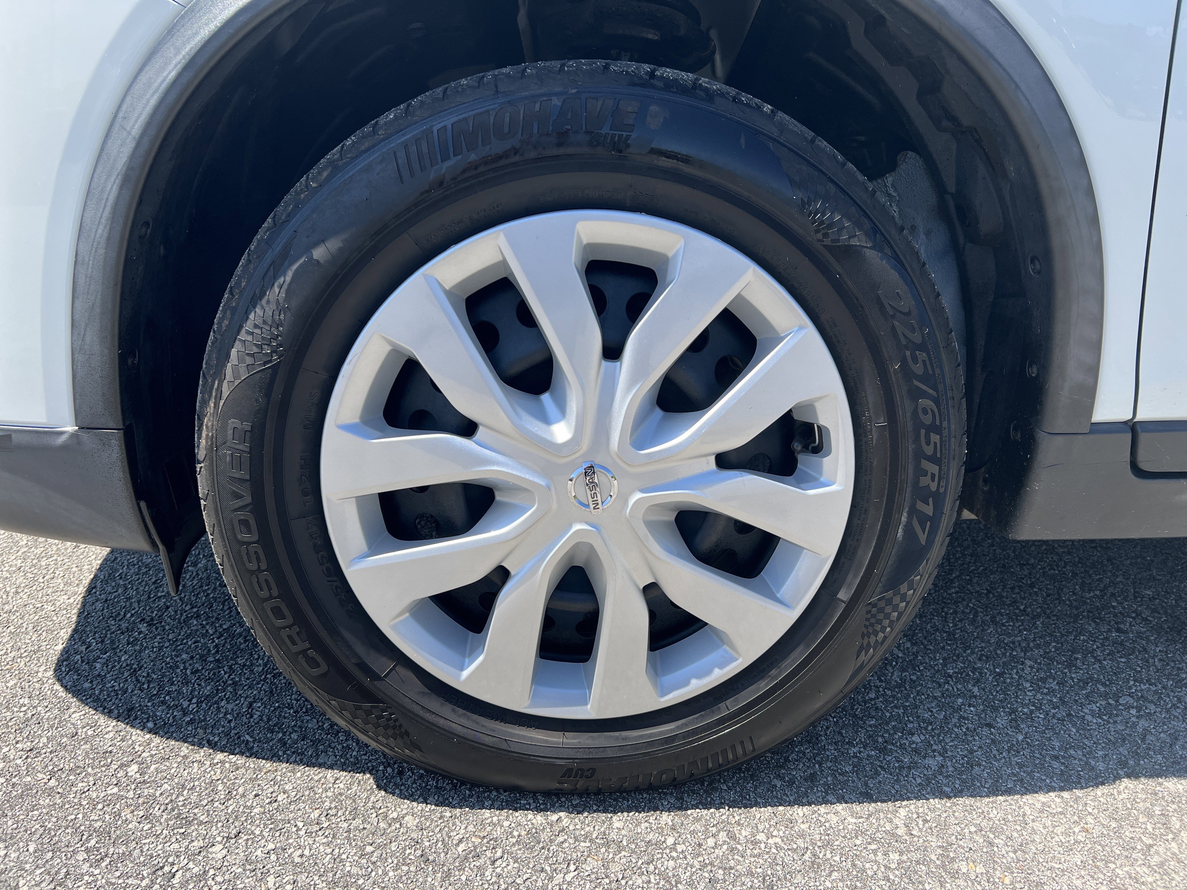 Used 2016 Nissan Rogue S image 12