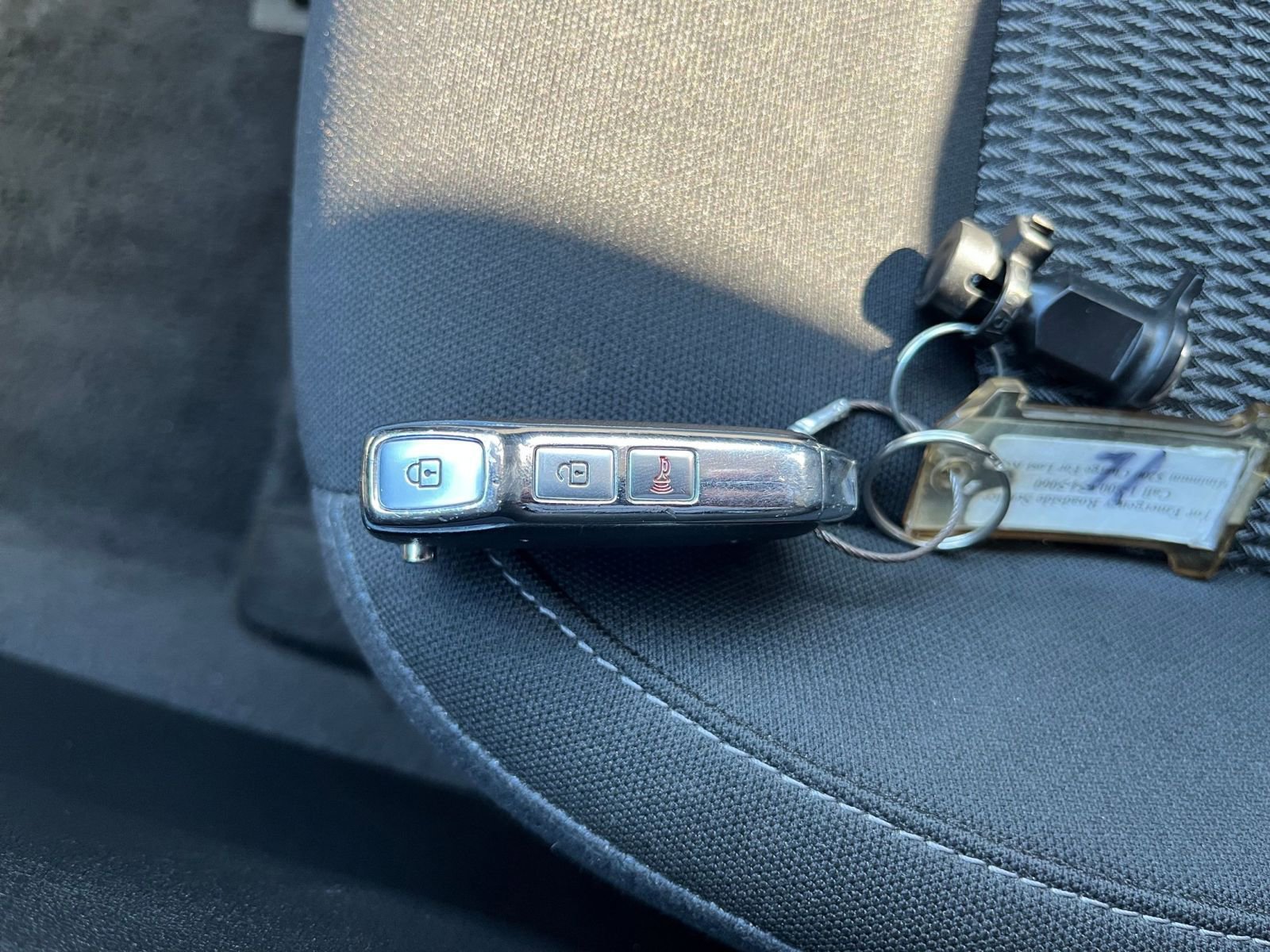 Used 2023 Kia Sorento LX image 24