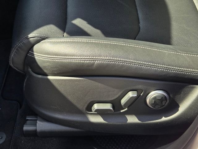 Used 2025 Genesis GV70 2.5T image 10