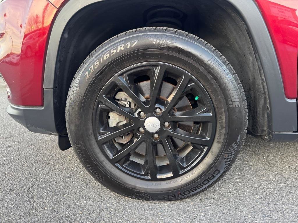 Used 2020 Jeep Cherokee Latitude w/ Cold Weather Group image 22