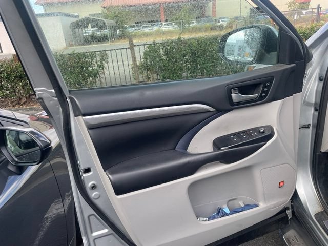 Used 2018 Toyota Highlander Limited Platinum AWD/4WD image 33