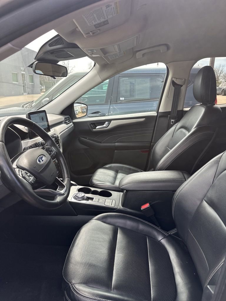 Used 2022 Ford Escape SEL image 13