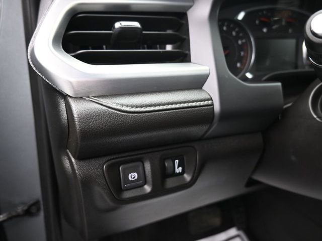 Used 2023 GMC Acadia SLE image 40