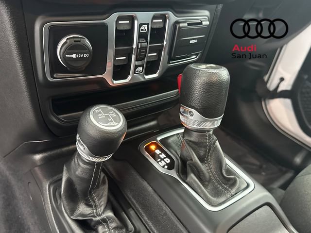 Used 2024 Jeep Wrangler Unlimited Sahara image 36