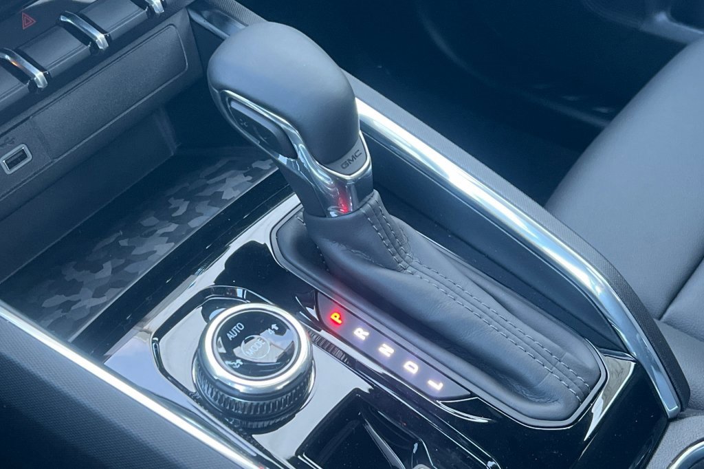 New 2026 GMC Canyon Elevation w/ Convenience Package image 18