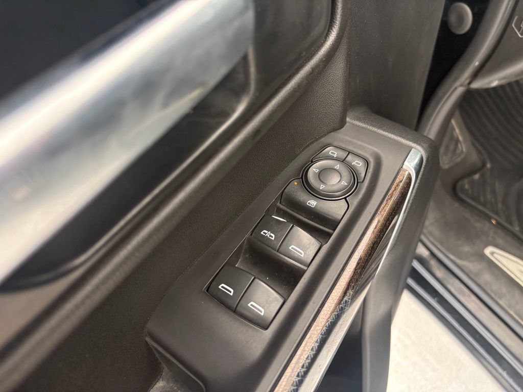 Used 2021 Chevrolet Silverado 1500 LT AWD/4WD image 22