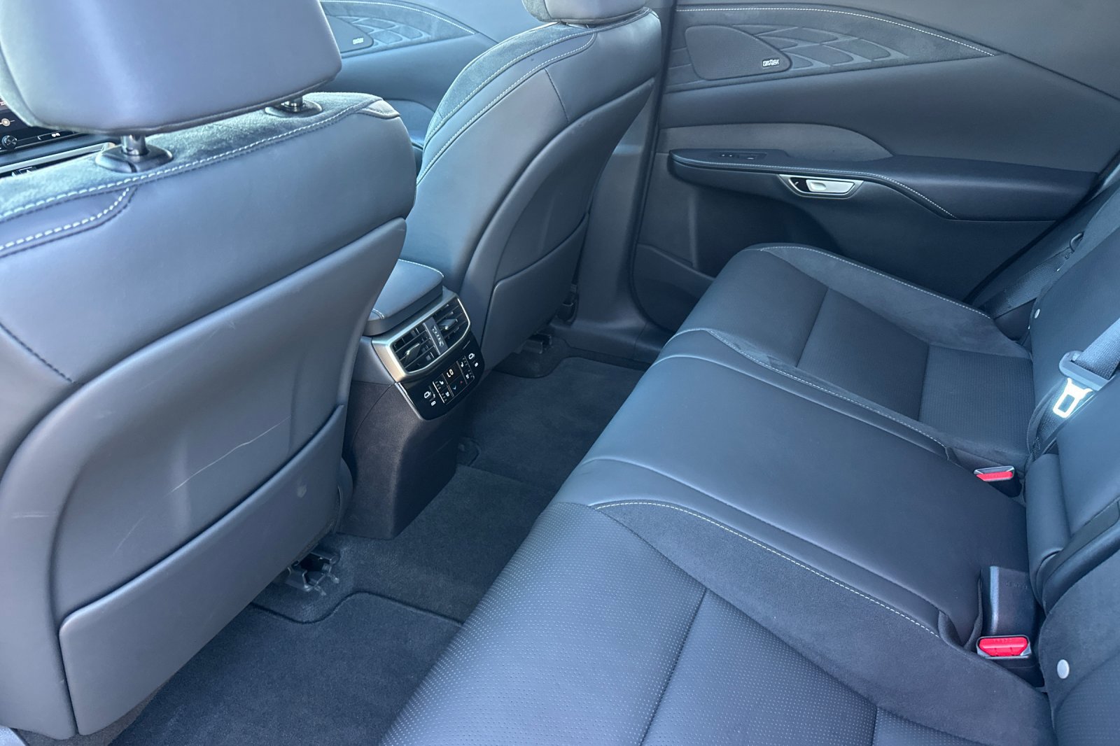 Certified 2024 Lexus RX 350 w/ Convenience Package image 12