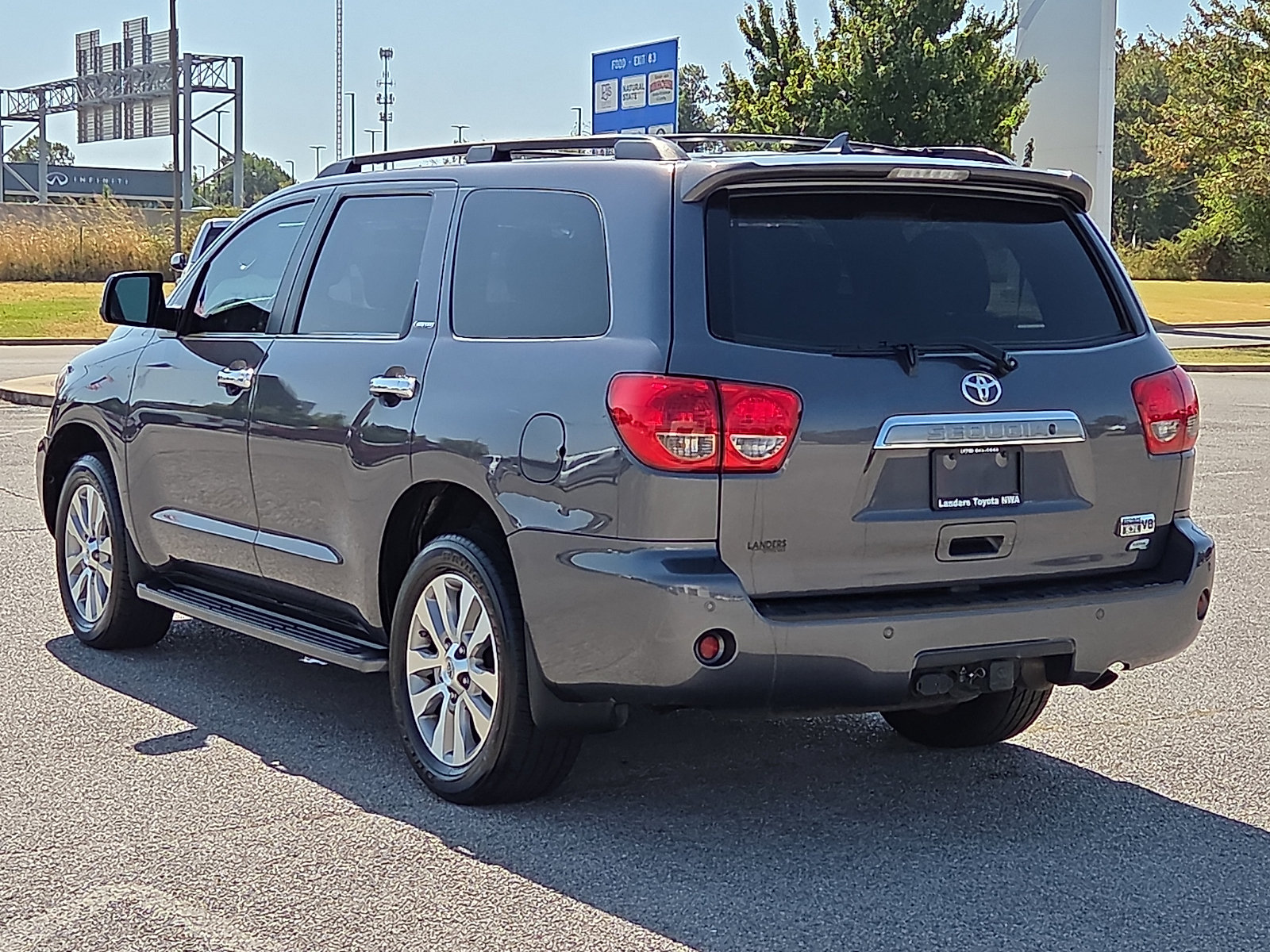 Used 2013 Toyota Sequoia Limited AWD/4WD image 4