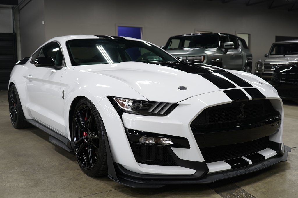 Used 2022 Ford Mustang Shelby GT500 w/ Technology Package RWD image 7