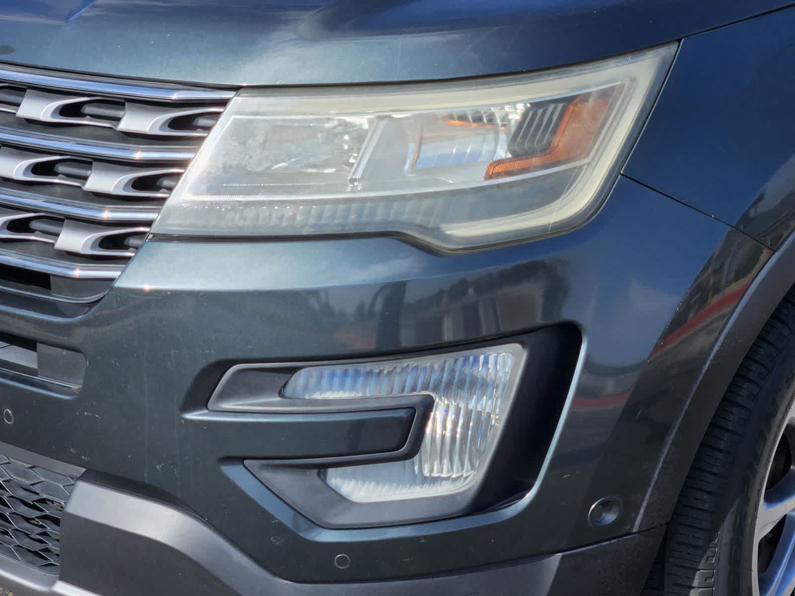 Used 2016 Ford Explorer Limited w/ Equipment Group 301A FWD image 7