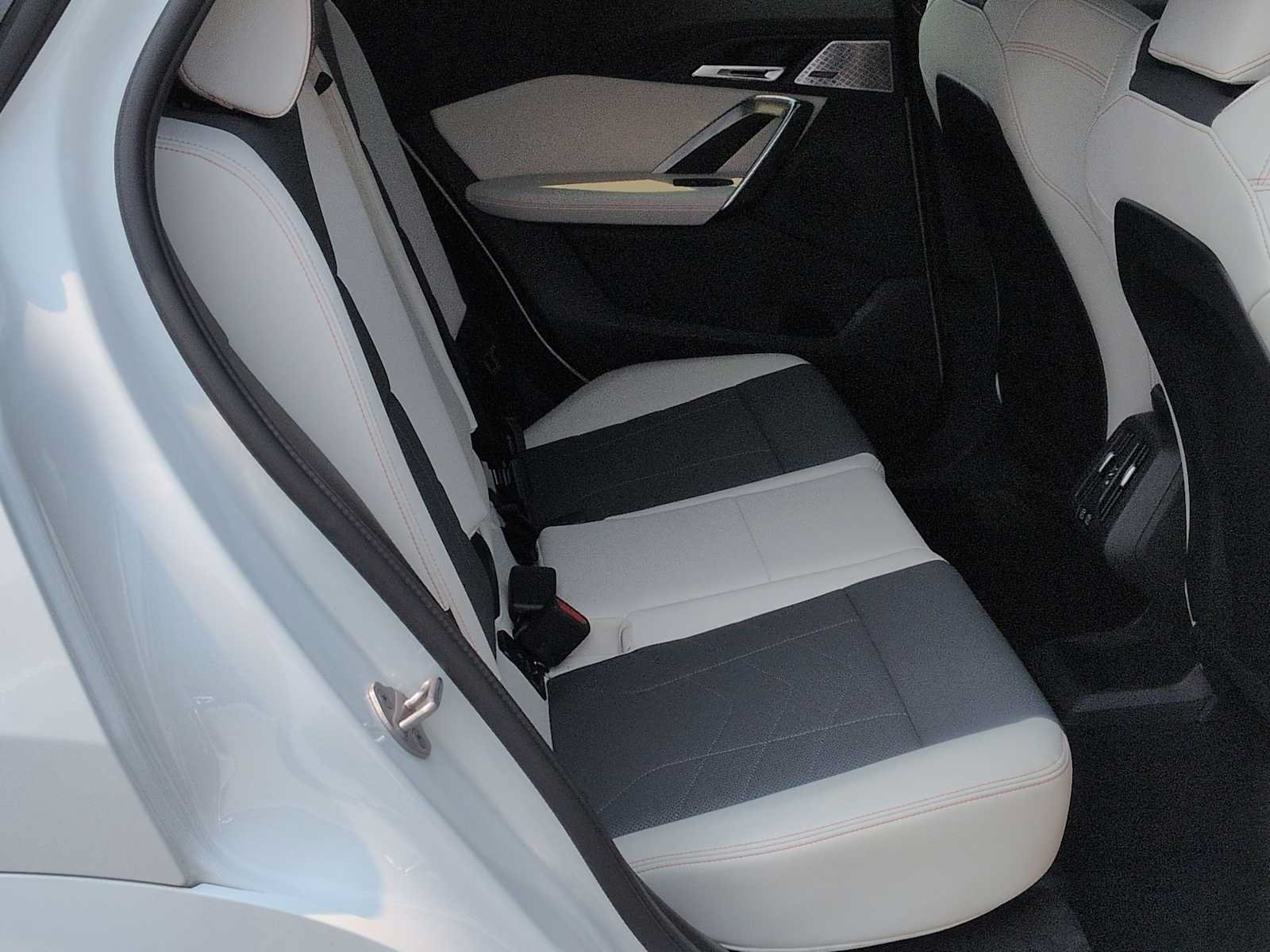 Used 2025 BMW X2 M35i w/ Premium Package AWD/4WD image 22