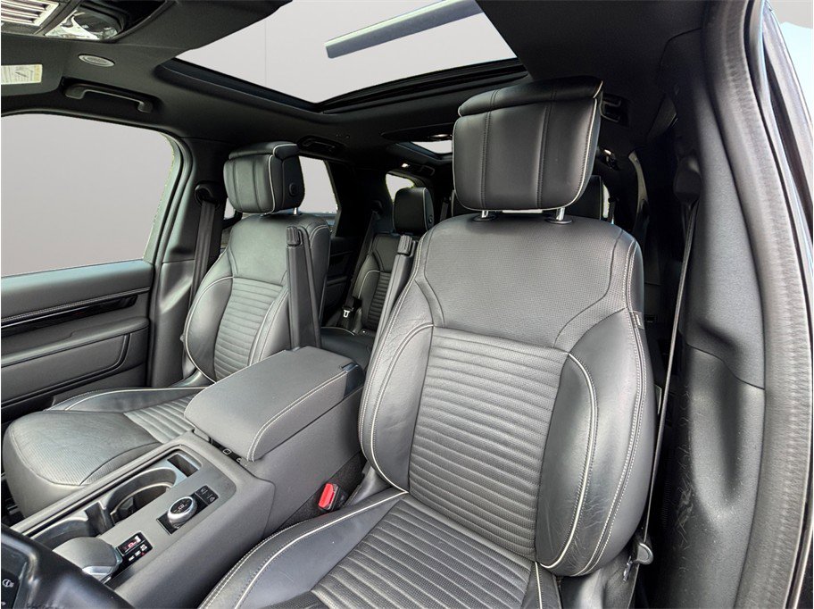 Used 2021 Land Rover Discovery HSE R-Dynamic image 22