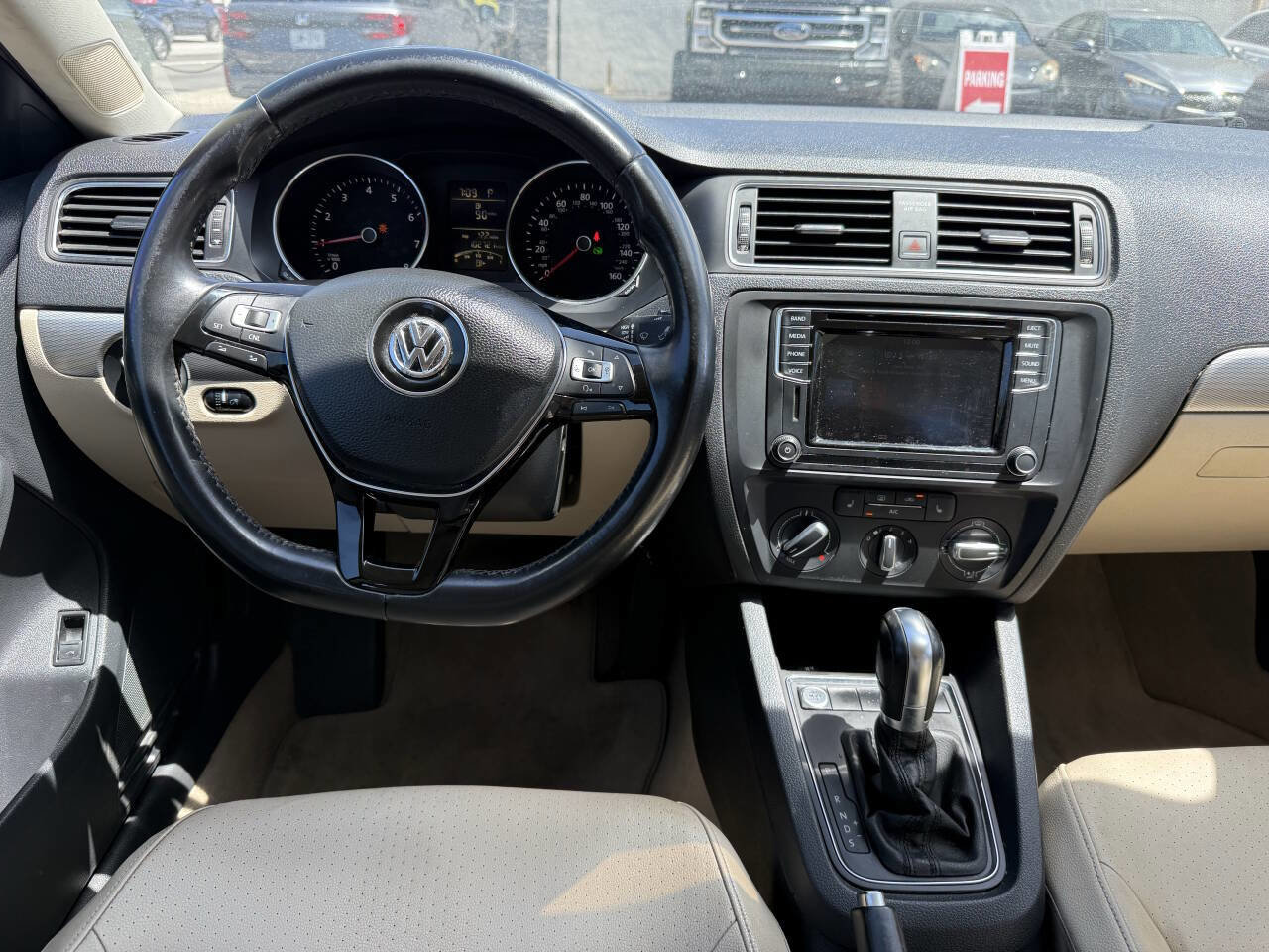 Used 2016 Volkswagen Jetta SE image 14