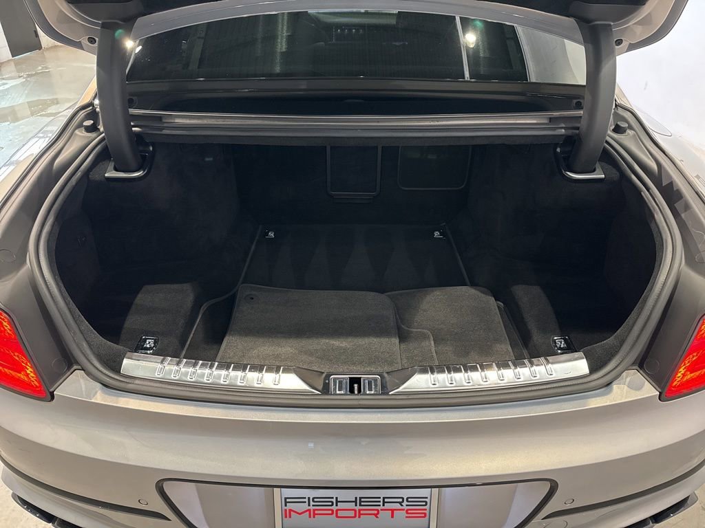 Used 2022 Bentley Flying Spur V8 image 57