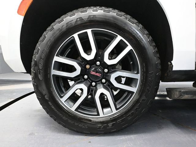 Used 2021 GMC Yukon XL AT4 AWD/4WD image 18