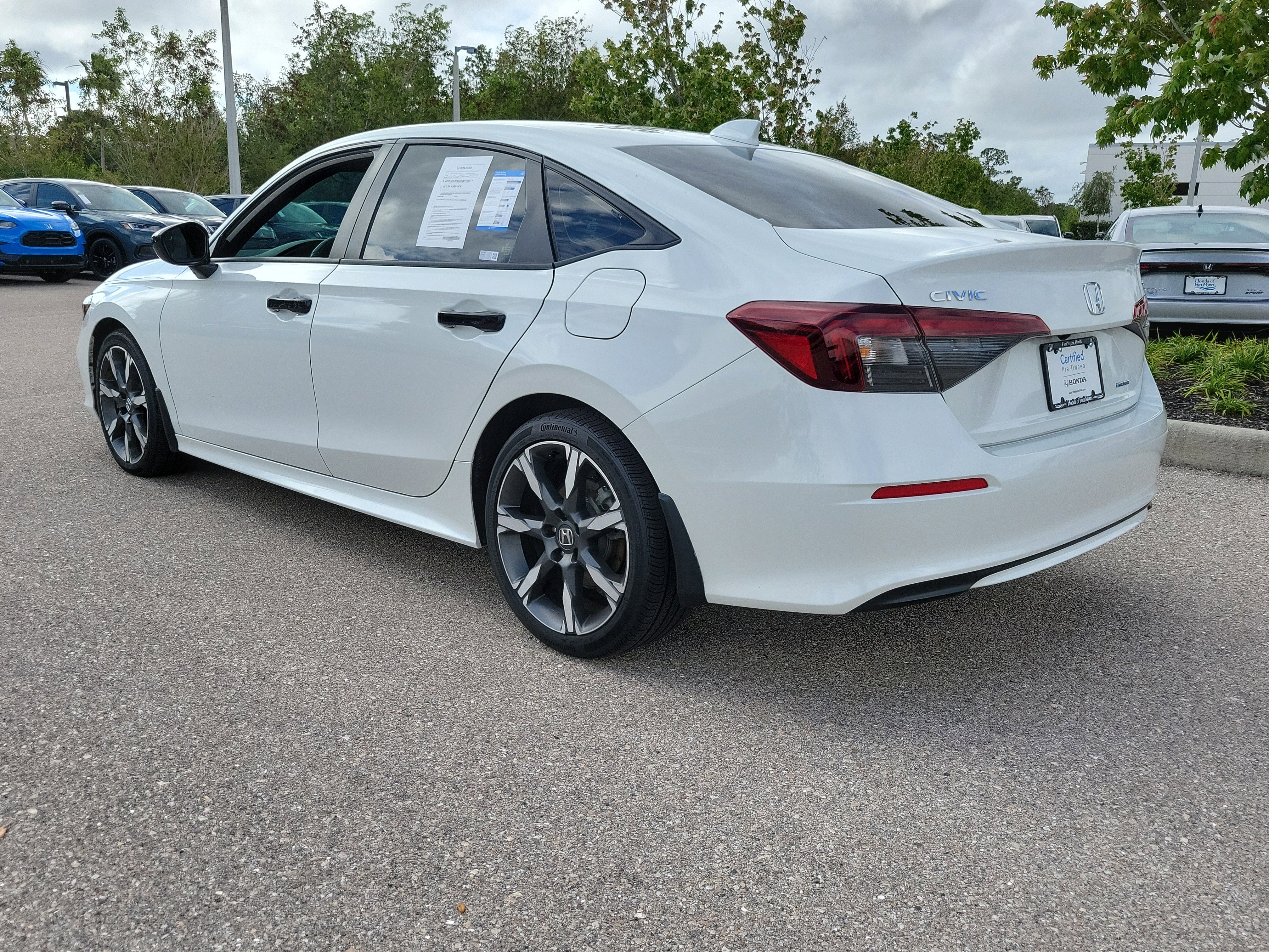Certified 2025 Honda Civic Sport Touring image 4
